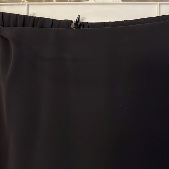 Floor length black skirt - Picture 3 of 6